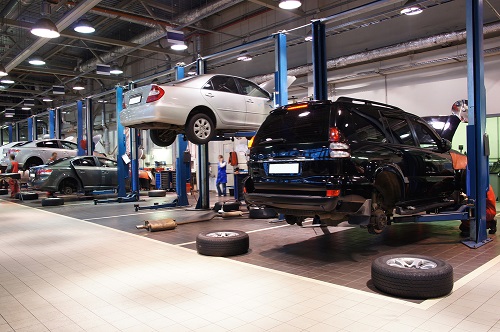 What is the difference between an Auto Mechanic Shop and Auto Body Shop?