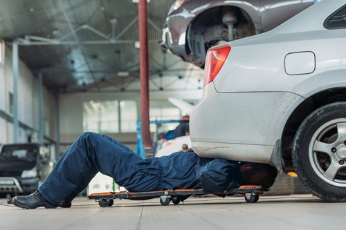 Recognizing the Signs: When Your Car Needs Auto Repair