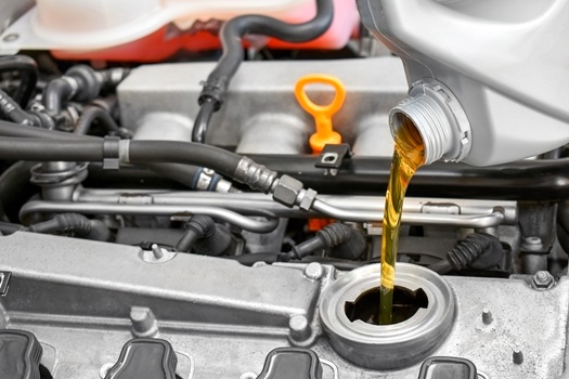 Common Mistakes People Make During a DIY Oil Change